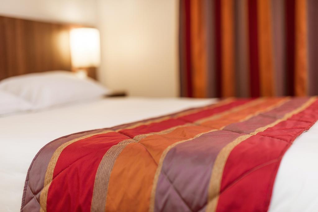Hotel Eurocentre 2* Toulouse Nord Castelnau-d'Estretefonds Quarto foto